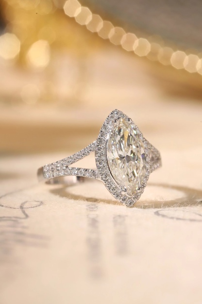 Classic Design + Maximum Shine: 3.00ct Lab-Created Marquise | 10K Gold Four-Prong + 0.40ct