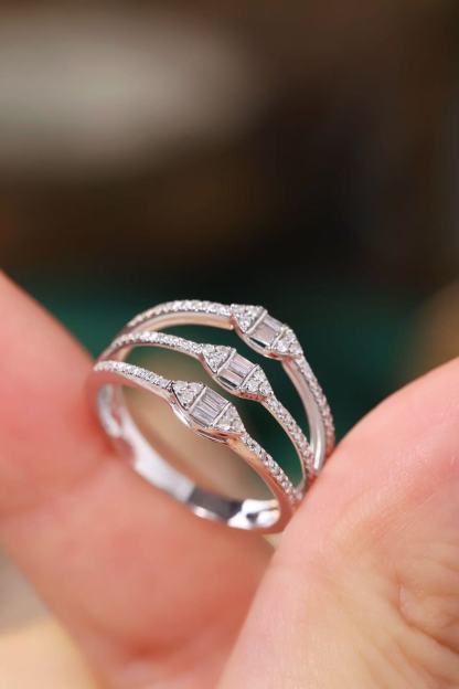 18k gold inlaid with natural diamond 0.26ct