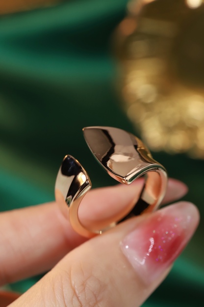18K gold 3D hard gold environmentally friendly electroplated hollow plain gold asymmetrical open ring