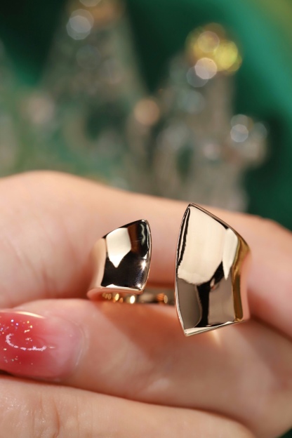 18K gold 3D hard gold environmentally friendly electroplated hollow plain gold asymmetrical open ring