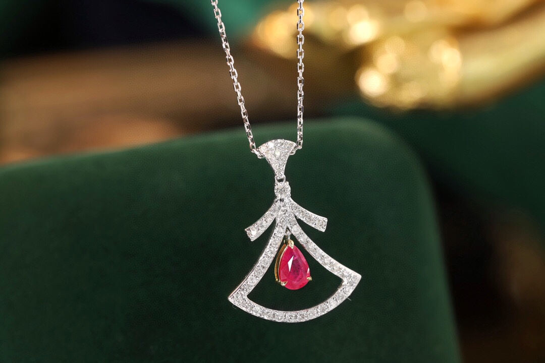 skirt necklace 18k gold necklace with three claws inlaid with water-drop ruby 0.52ct and accessory stone 0.38ct
