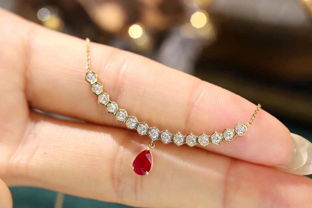 Timeless Glow · 18K Gold Natural Diamond 0.43ct & Pear-Shaped Ruby 0.45ct Necklace 