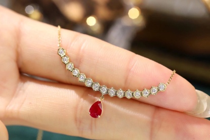 Timeless Glow · 18K Gold Natural Diamond 0.43ct & Pear-Shaped Ruby 0.45ct Necklace 
