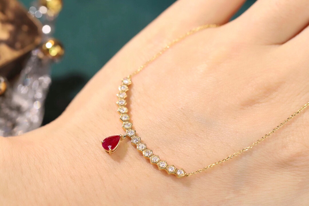 Timeless Glow · 18K Gold Natural Diamond 0.43ct & Pear-Shaped Ruby 0.45ct Necklace 