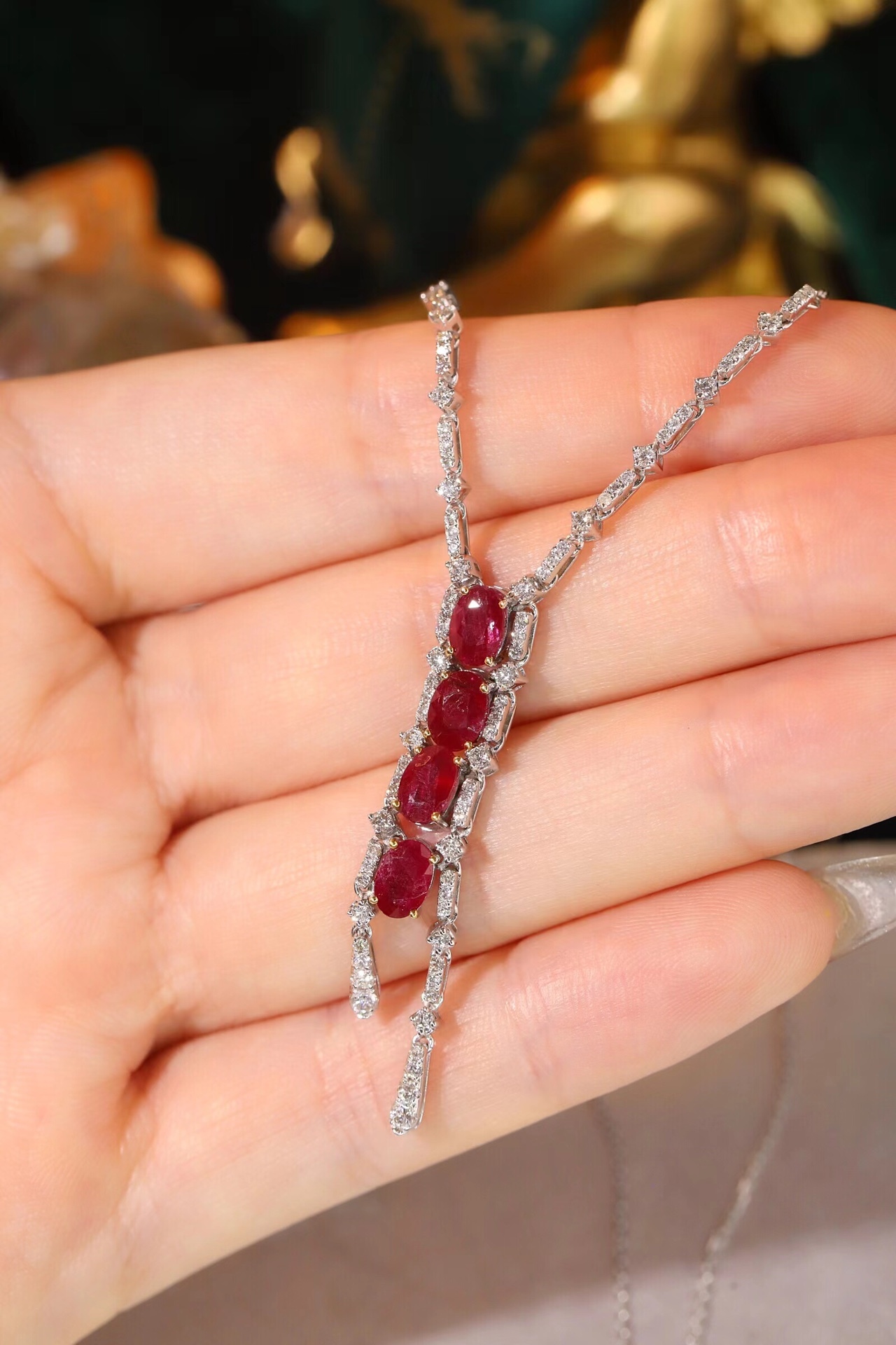 18k gold necklace with  2.40-carat natural ruby and  0.75-carat natural diamond.