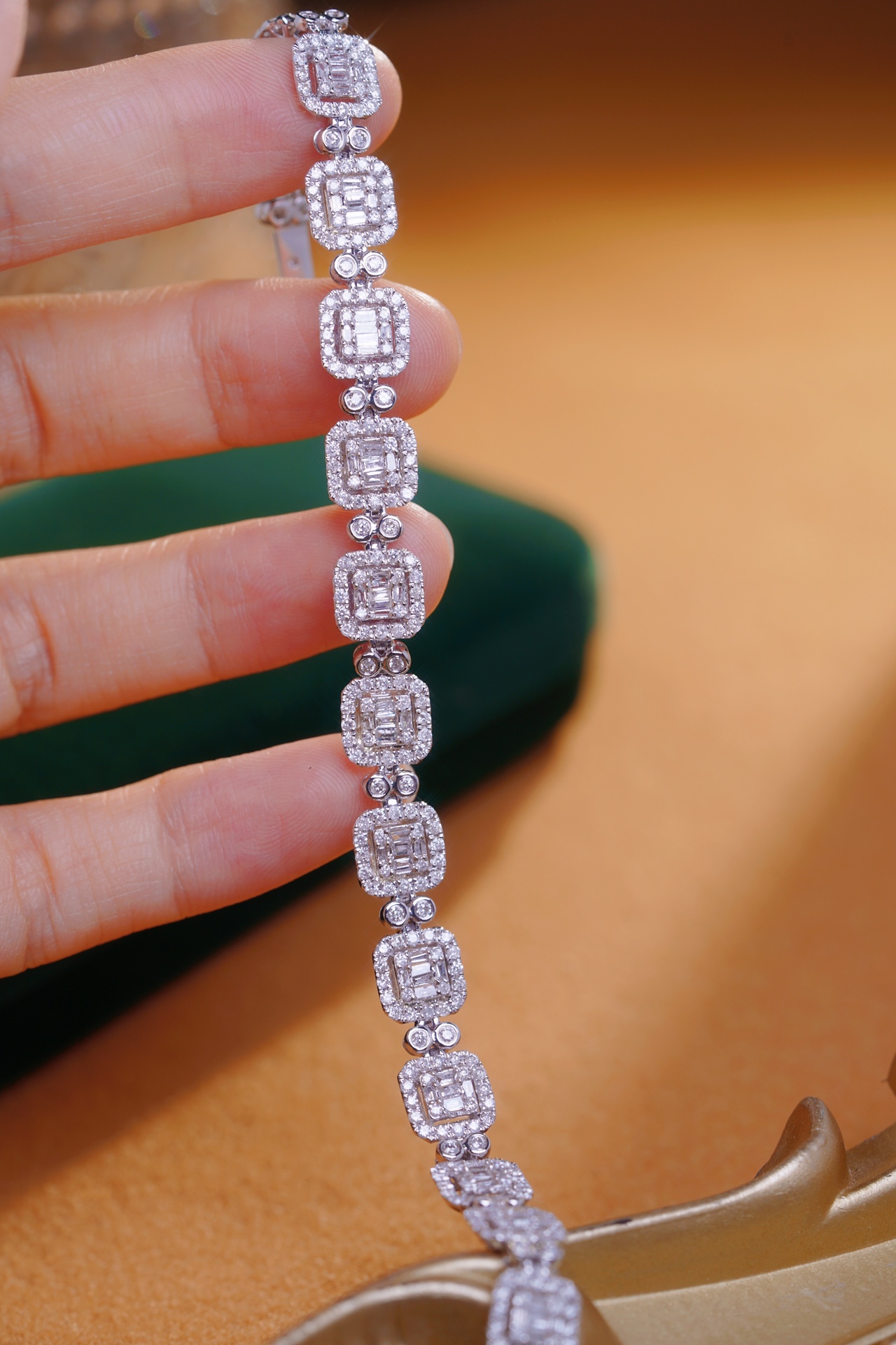 18-karat gold bracelet featuring a natural diamond of 4.00 carats, set in a Tapered Baguette style.