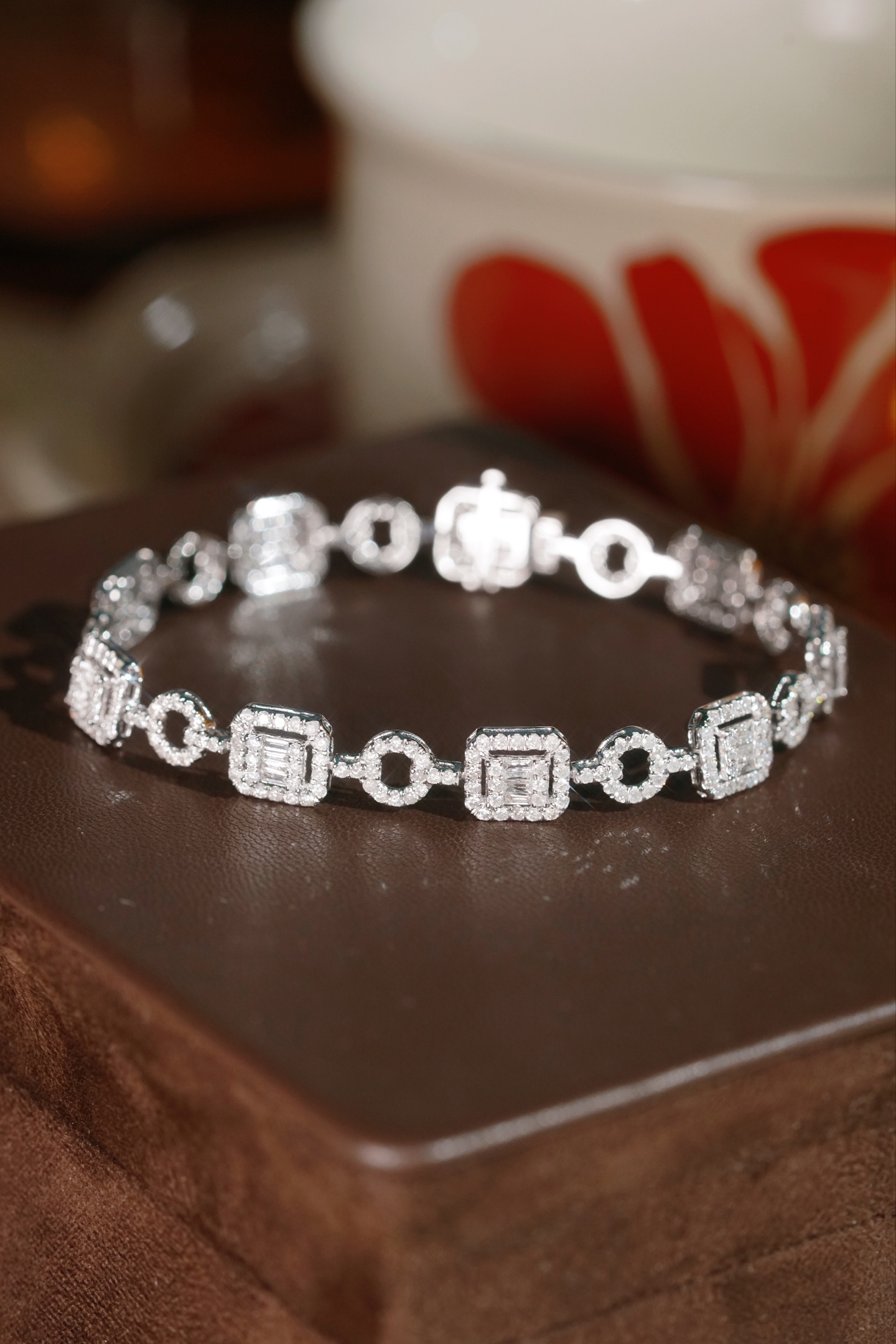 18-karat gold bracelet featuring a natural diamond of 3.50 carats, set in a Tapered Baguette style.