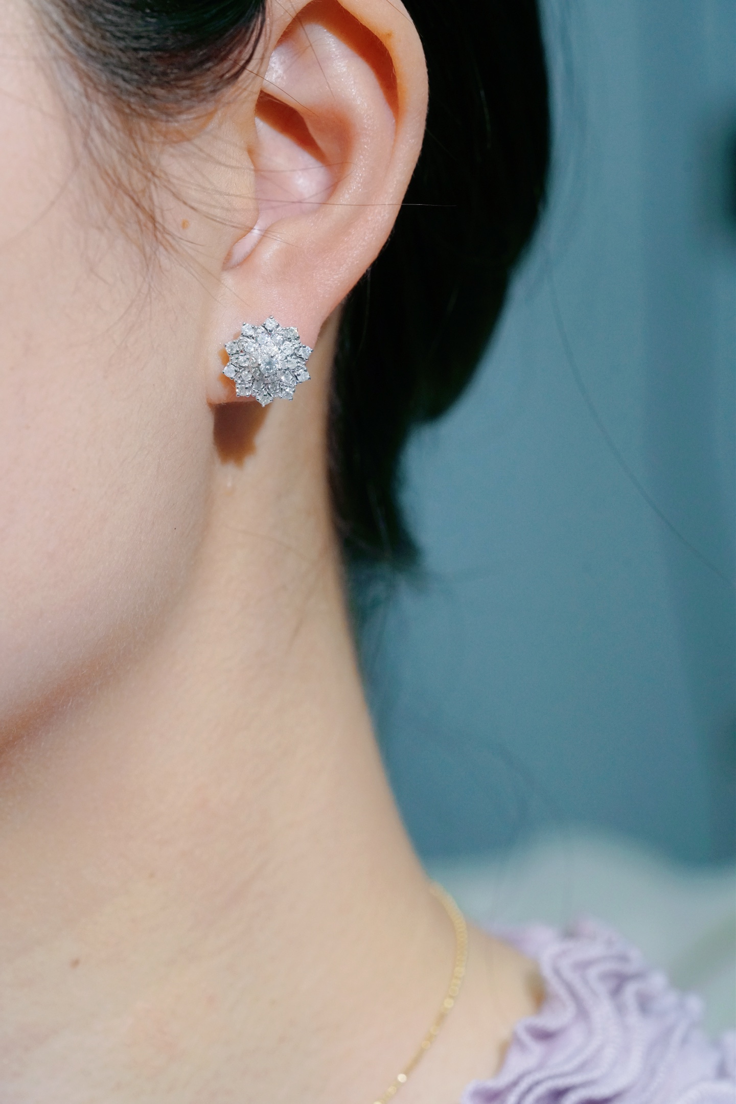 18K Gold Natural Diamond Stud Earrings | Cluster-Set 0.86CT Diamonds flowers roses