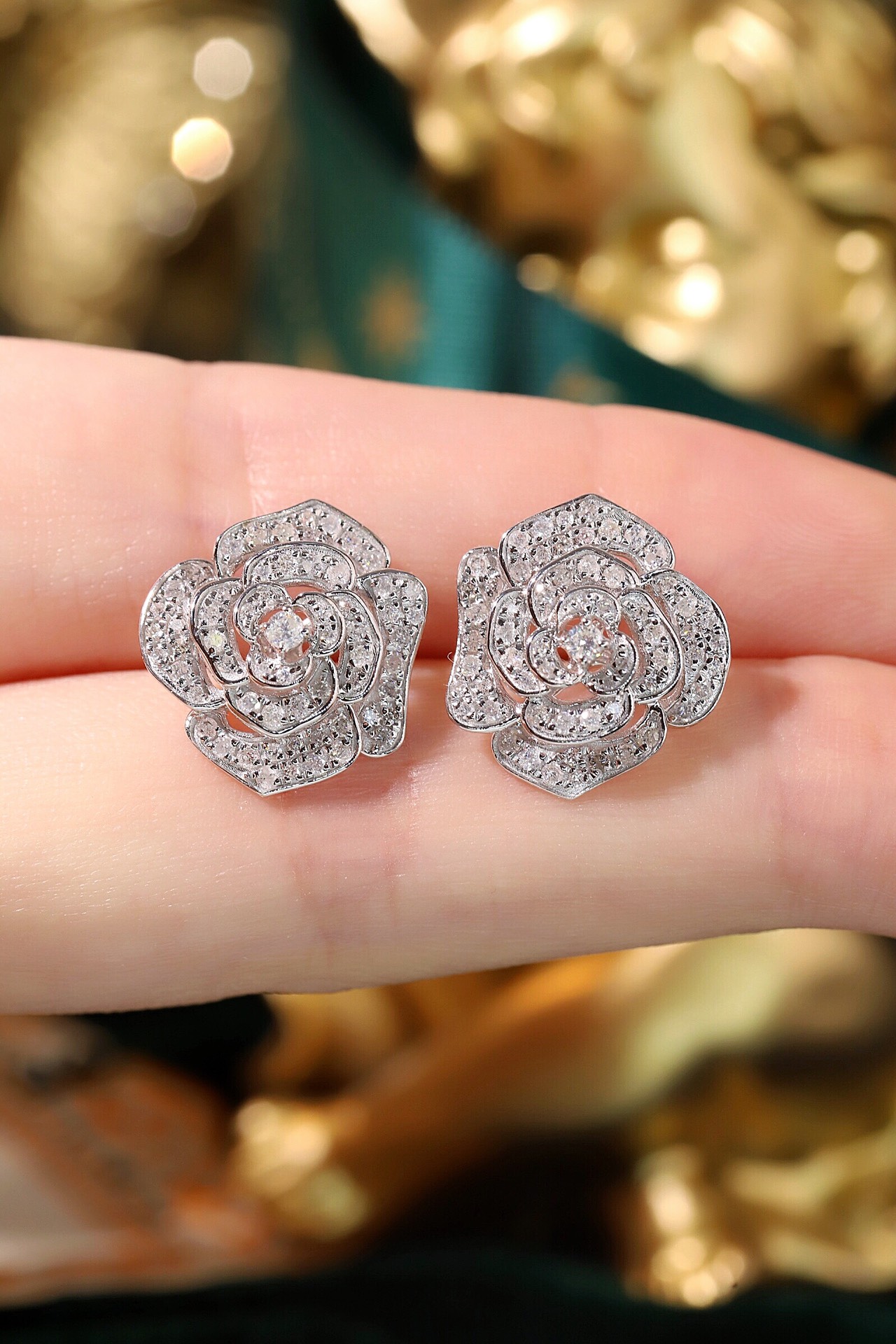 18K Gold Natural Diamond Stud Earrings | Cluster-Set 1.00CT Diamonds flowers roses