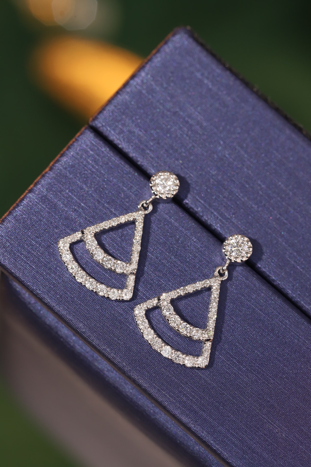 18K Gold Natural Diamond Stud Earrings | Cluster-Set 046CT Diamonds 