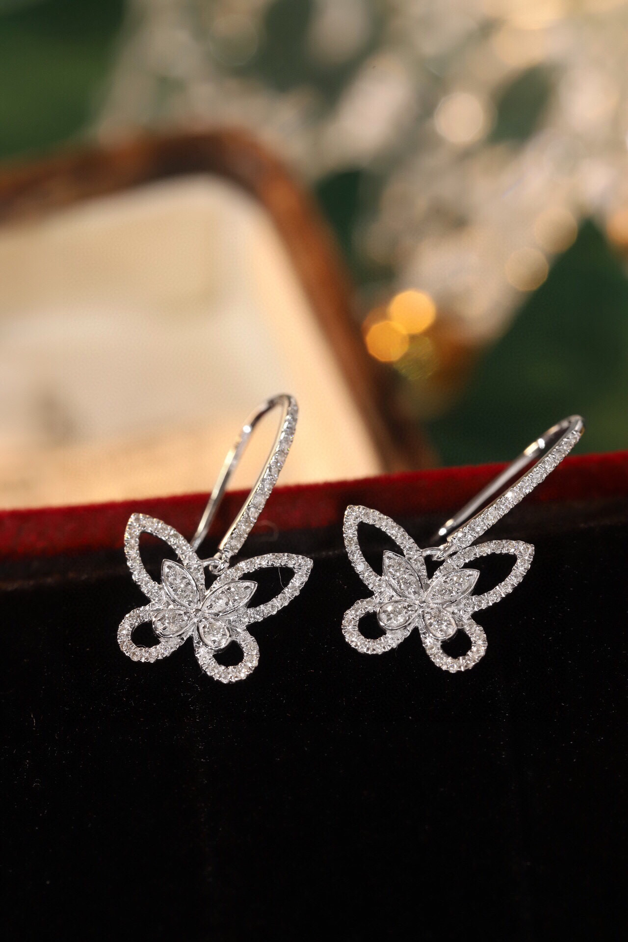 Butterfly 18K Gold Natural Diamond Stud Earrings | Cluster-Set 0.28CT Diamonds 