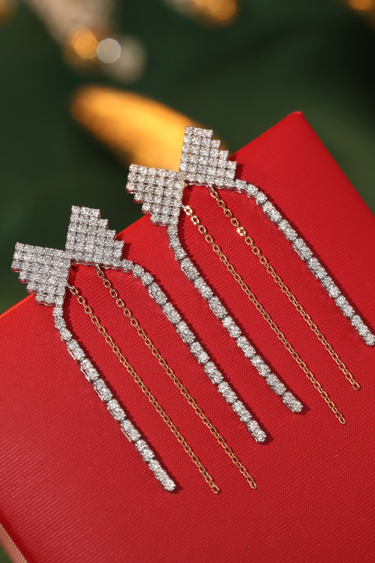 18k gold earrings set with a 1.20ct natural diamond