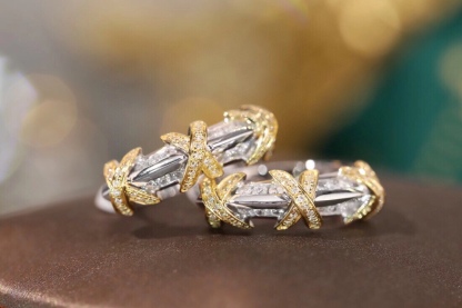 18k Gold Earrings, Studded with 0.60ct Natural Diamond 