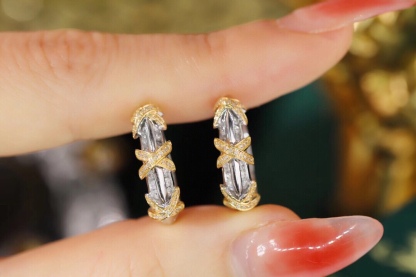 18k Gold Earrings, Studded with 0.60ct Natural Diamond 