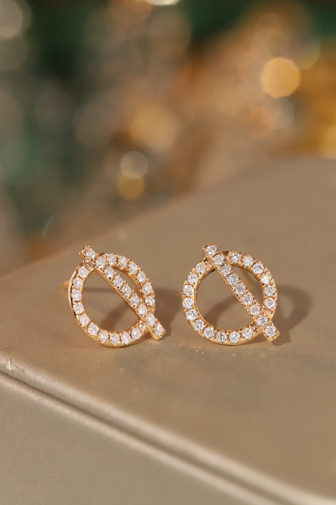 18k Gold Earrings, Studded with 0.36ct Natural Diamond 