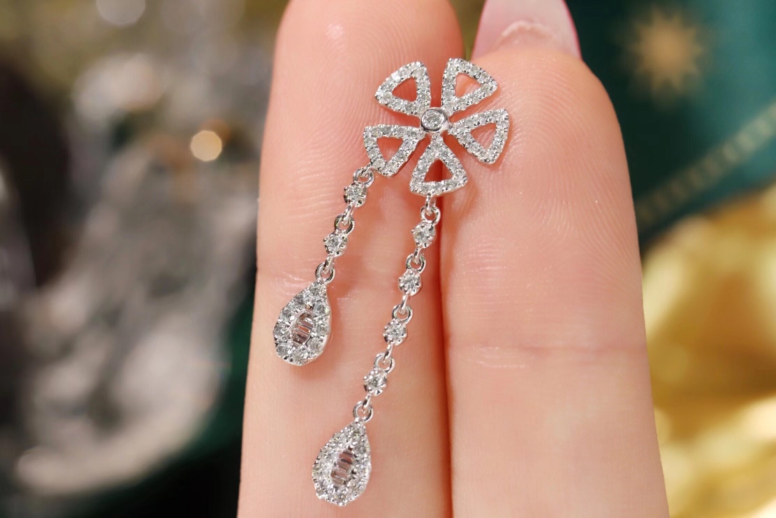 flowers 18k Gold Earrings, Studded with 0.86ct Natural Diamond Bezel Setting