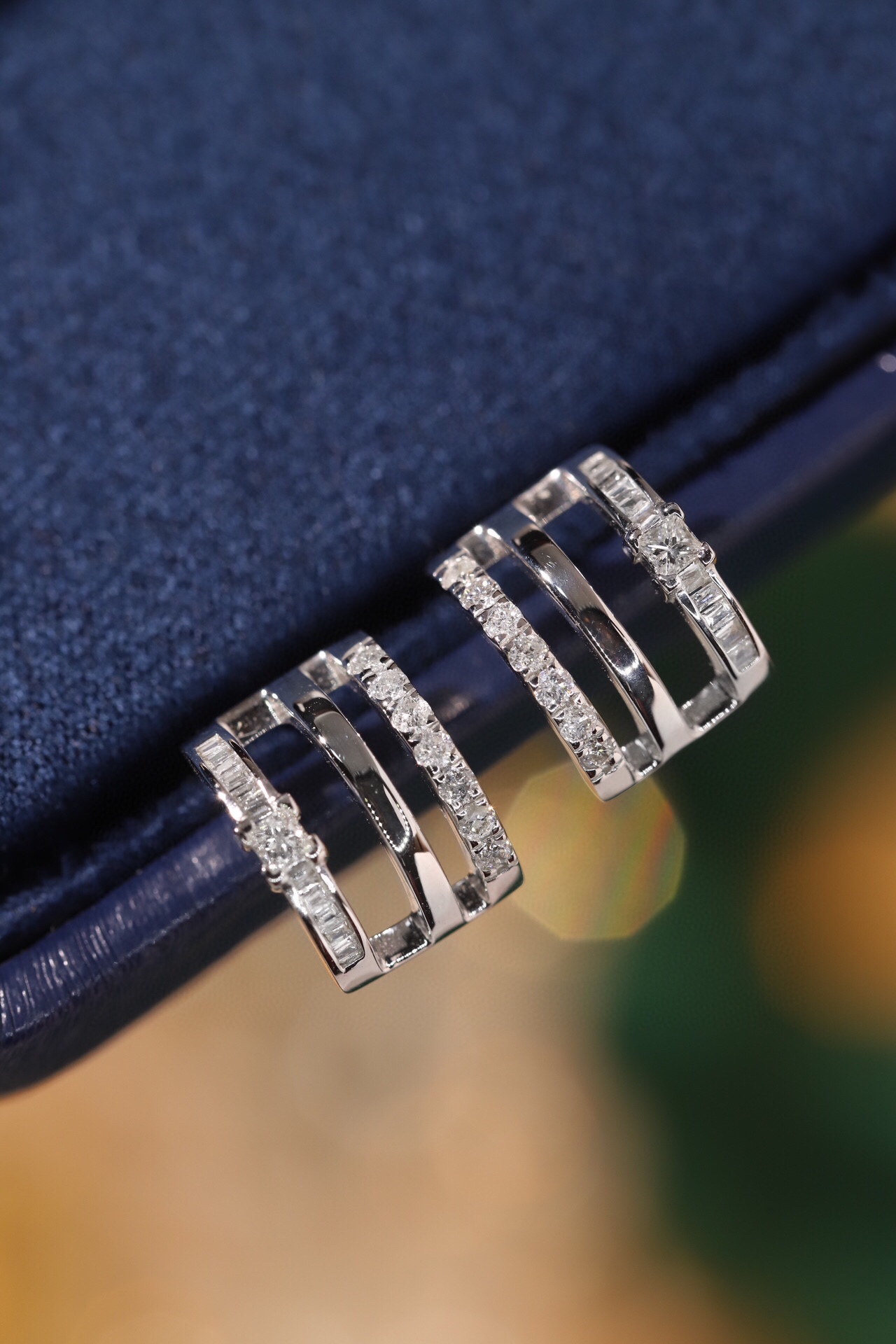  18k Gold Earrings, Studded with 0.40ct Natural Diamond 