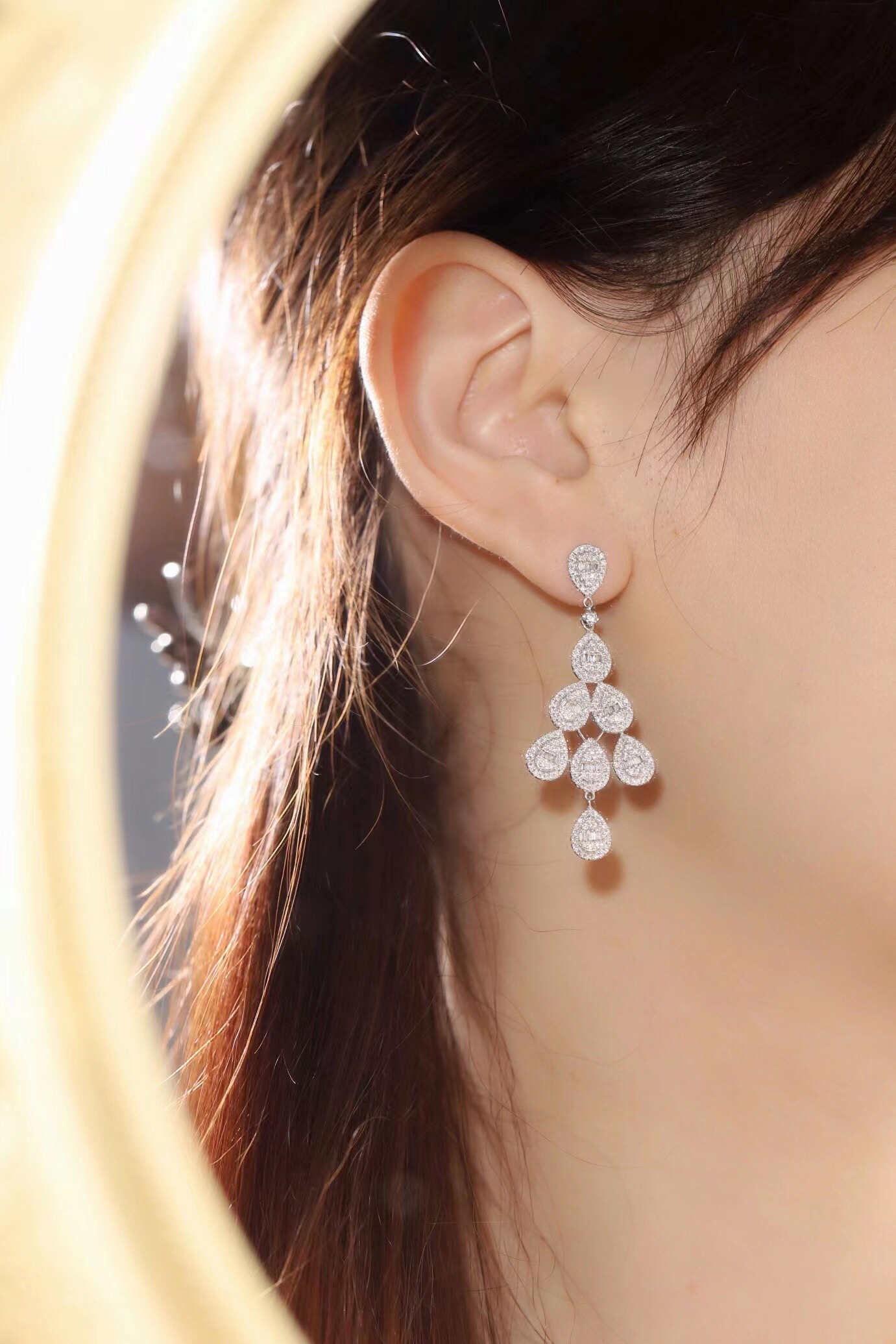 18k Gold Earrings, Studded with 1.80ct Natural Diamond 