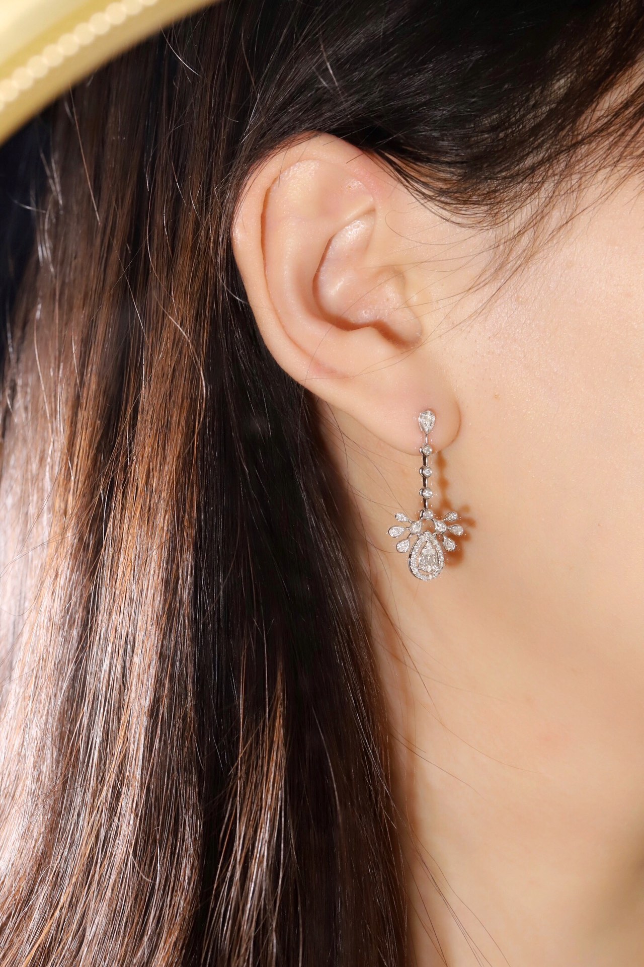 18k Gold Earrings, Studded with 0.60ct Natural Diamond 