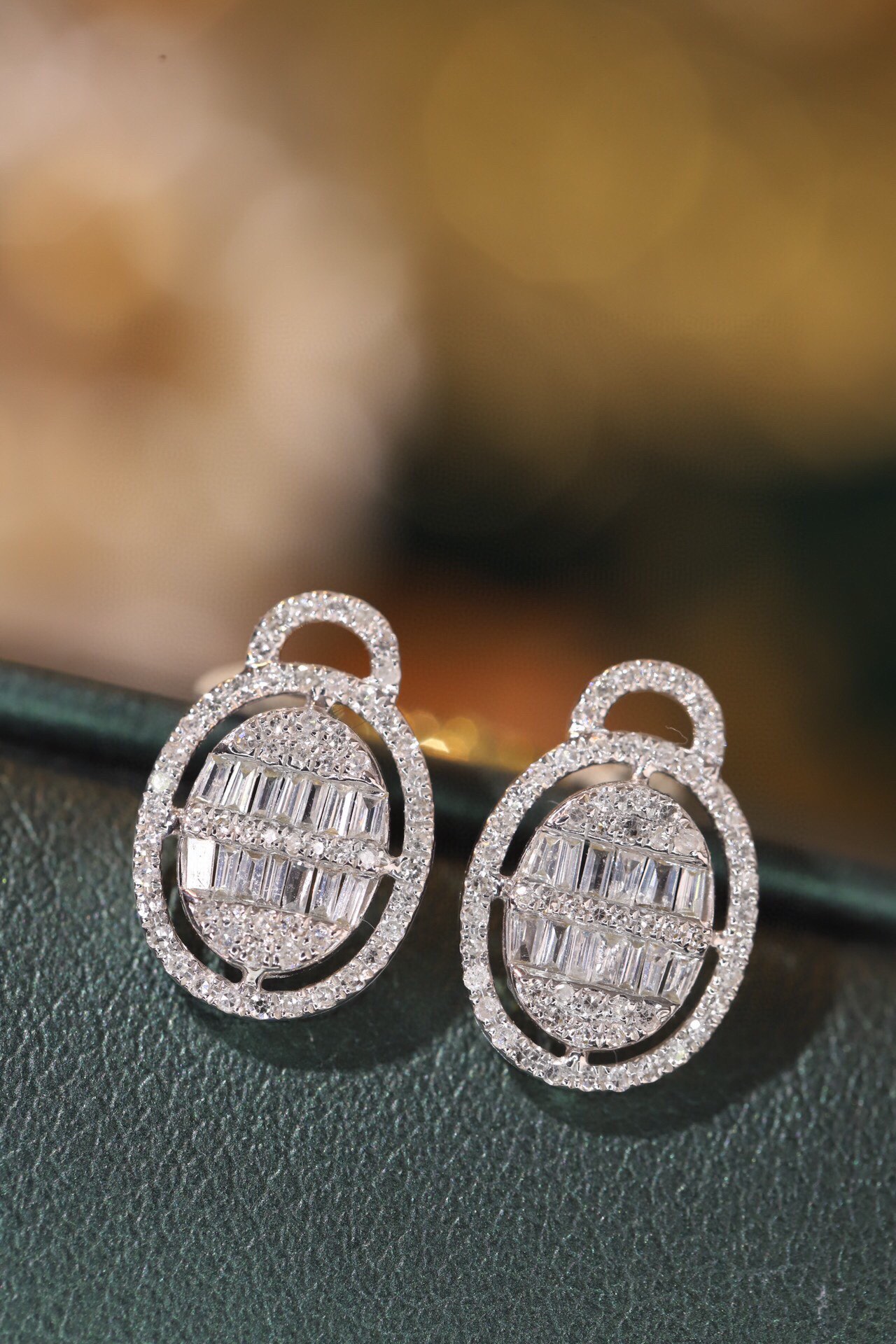 18k Gold Earrings, Studded with 0.60ct Natural Diamond 