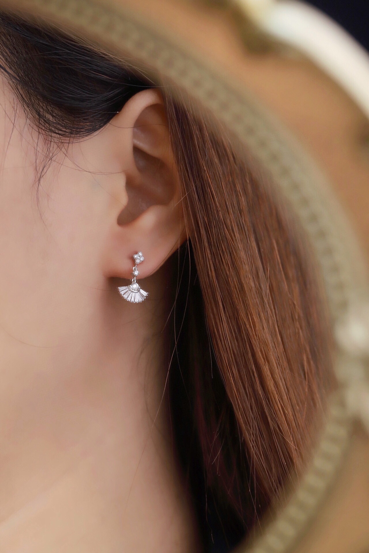 18k Gold Earrings, Studded with 0.70ct Natural Diamond 