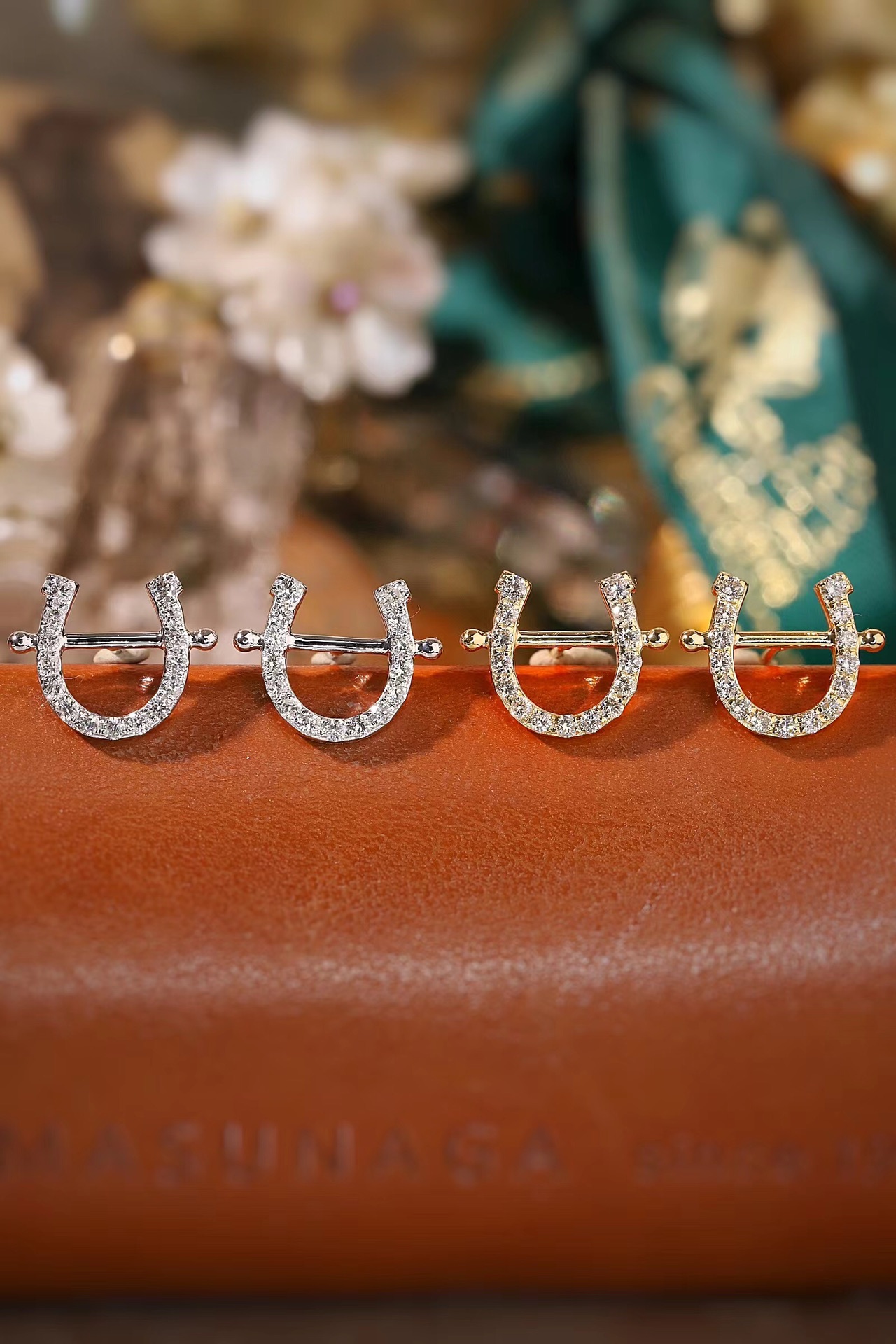 18k Gold Earrings Studded with a 0.46ct Natural Diamond