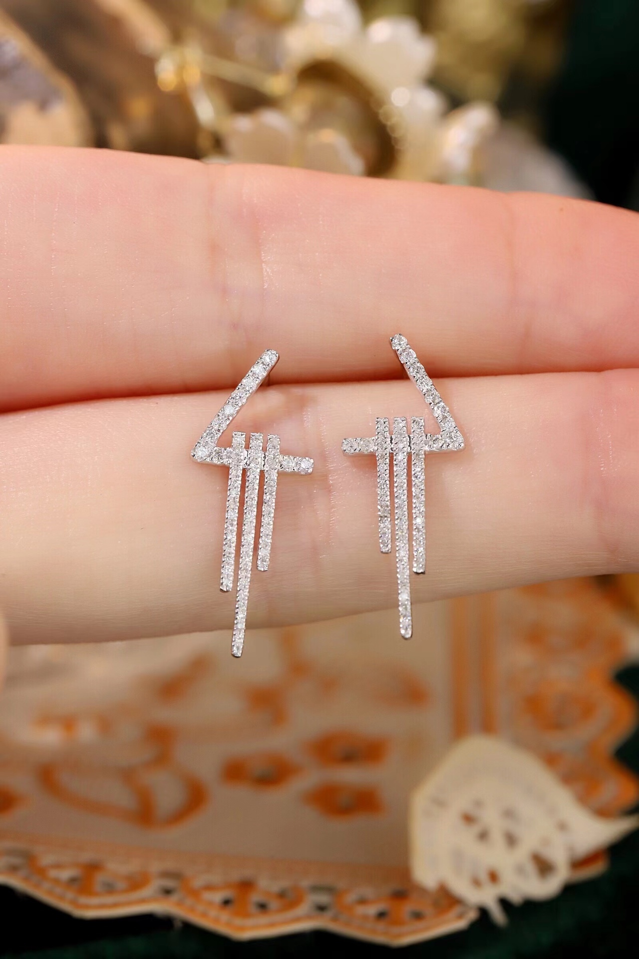 18k Gold Earrings Studded with 0.30ct Natural Diamond