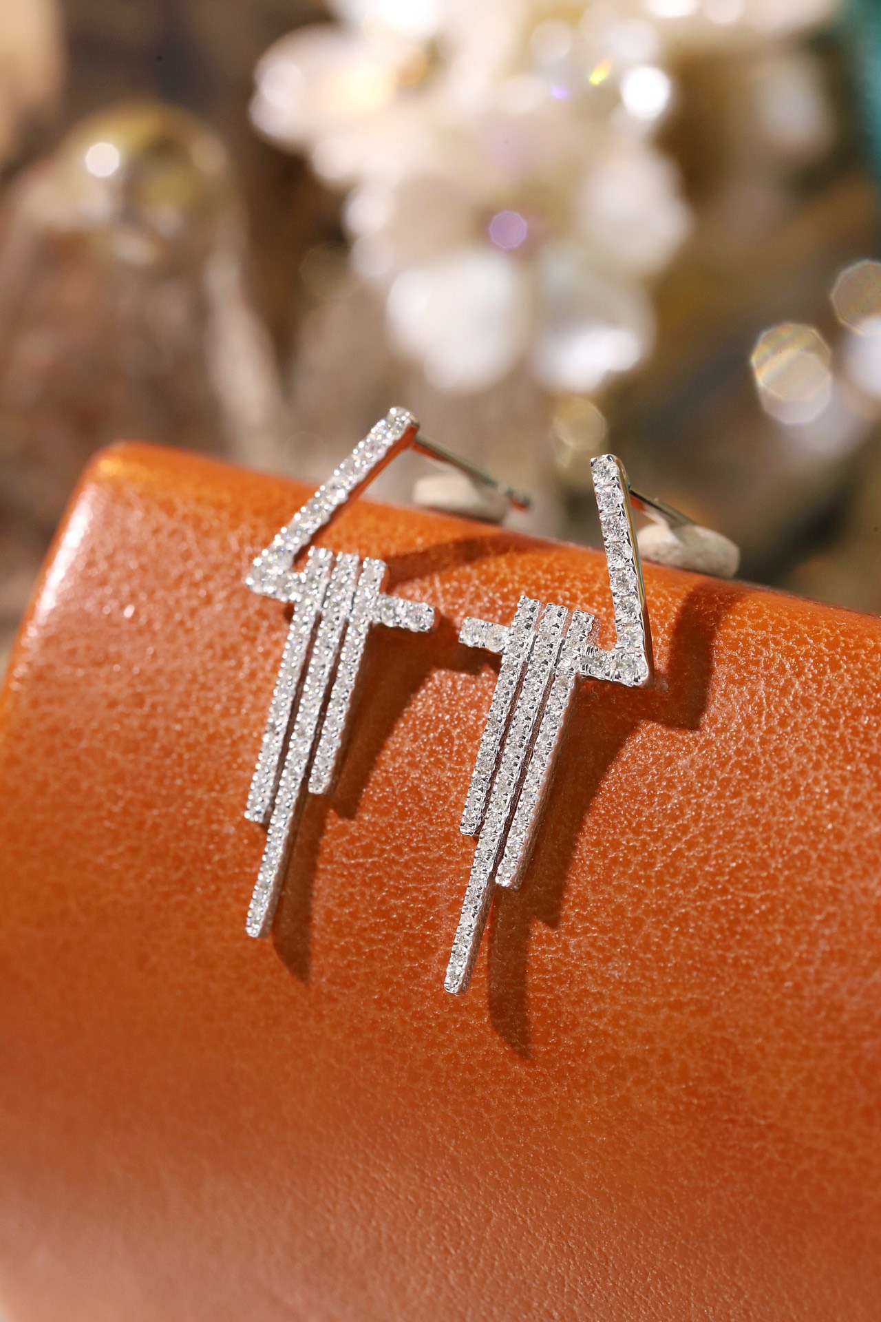 18k Gold Earrings Studded with 0.30ct Natural Diamond