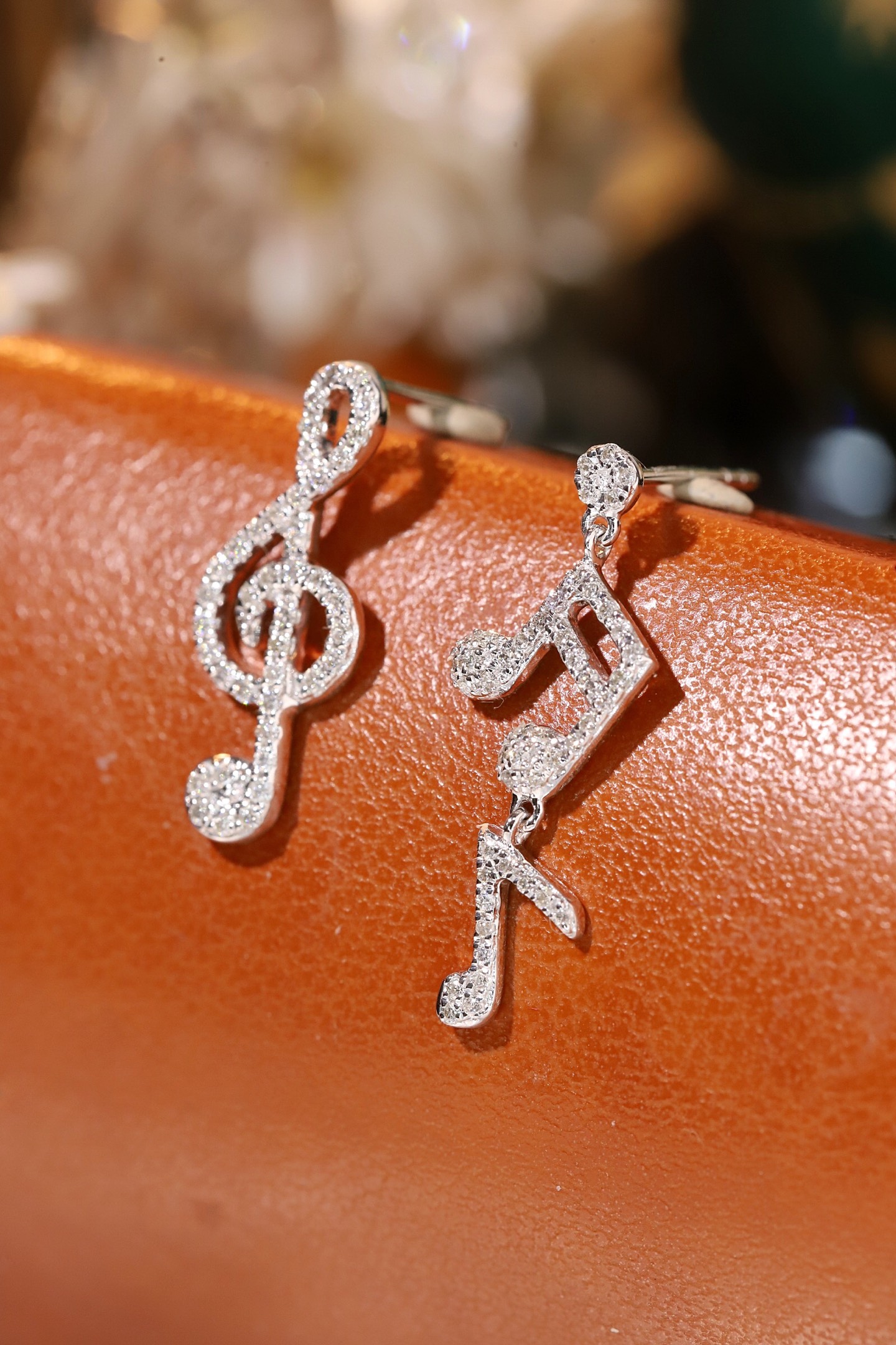 18k Gold Earrings Studded with 0.36ct Natural Diamond