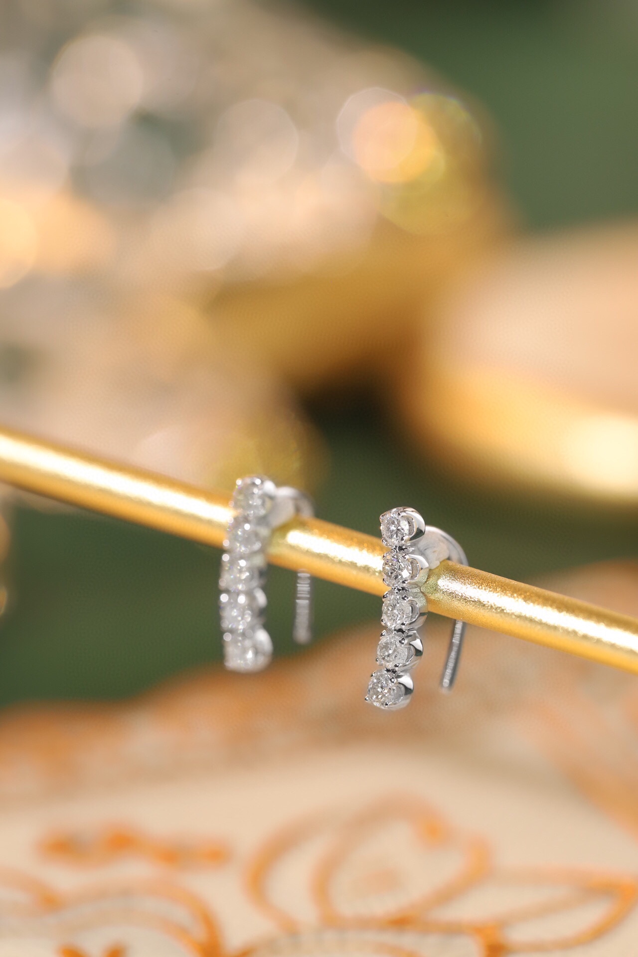 18k Gold Earrings Studded with 0.30ct Natural Diamond