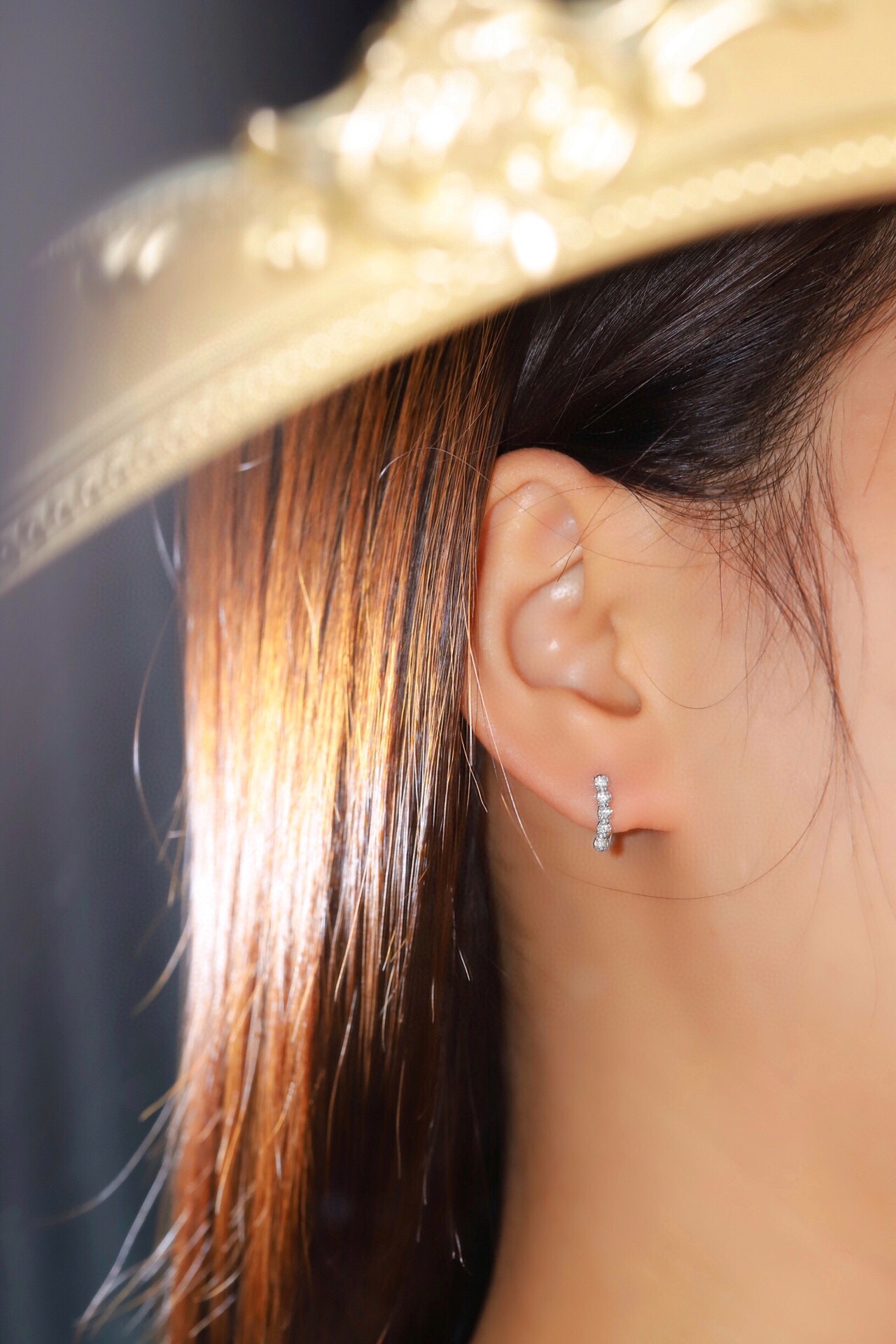 18k Gold Earrings Studded with 0.30ct Natural Diamond