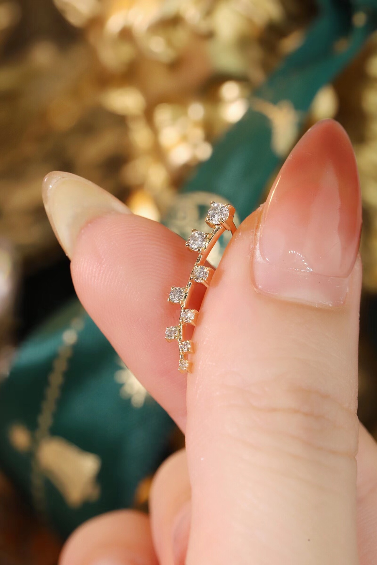18k gold earrings set with a 0.48ct natural diamond