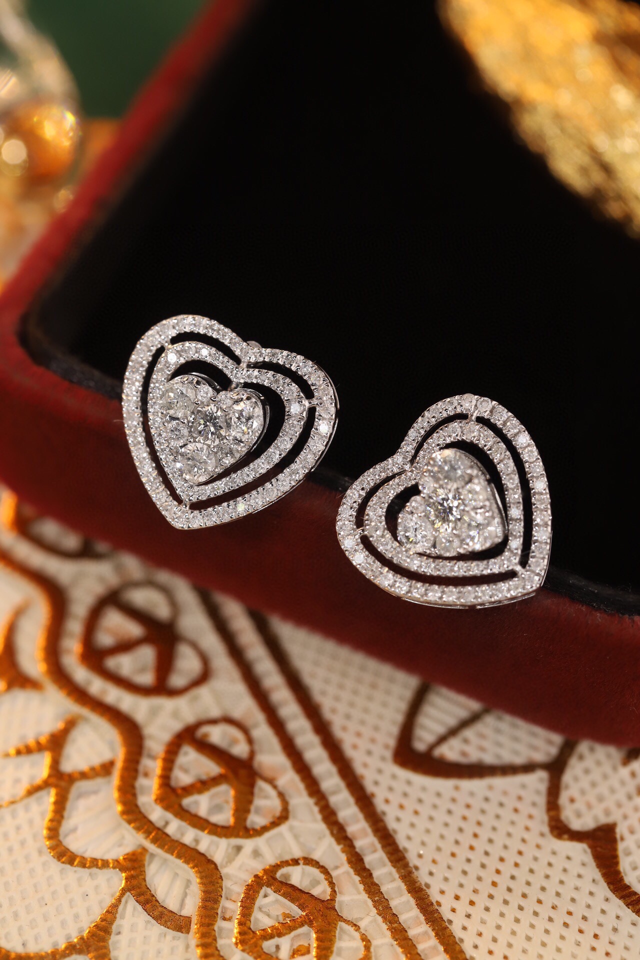 18k Gold Earrings with Three Wearing Styles, Inlaid with 1.00ct Natural Diamonds 