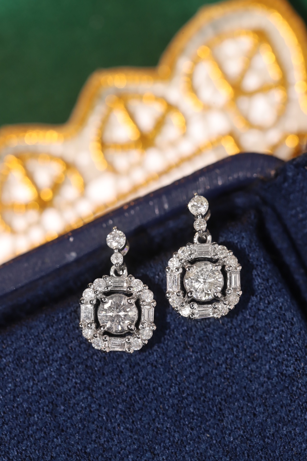 18k Gold Earrings Studded with a 0.74ct Natural Diamond