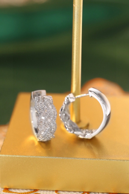 18k Gold Earrings Set with 0.56ct Natural Diamond