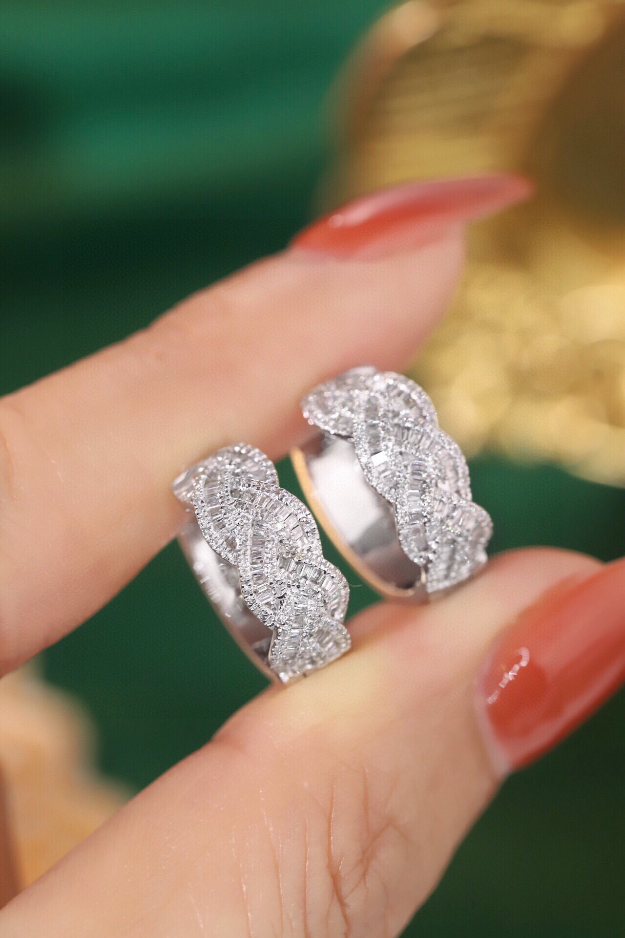 18k Gold Earrings Set with 0.56ct Natural Diamond