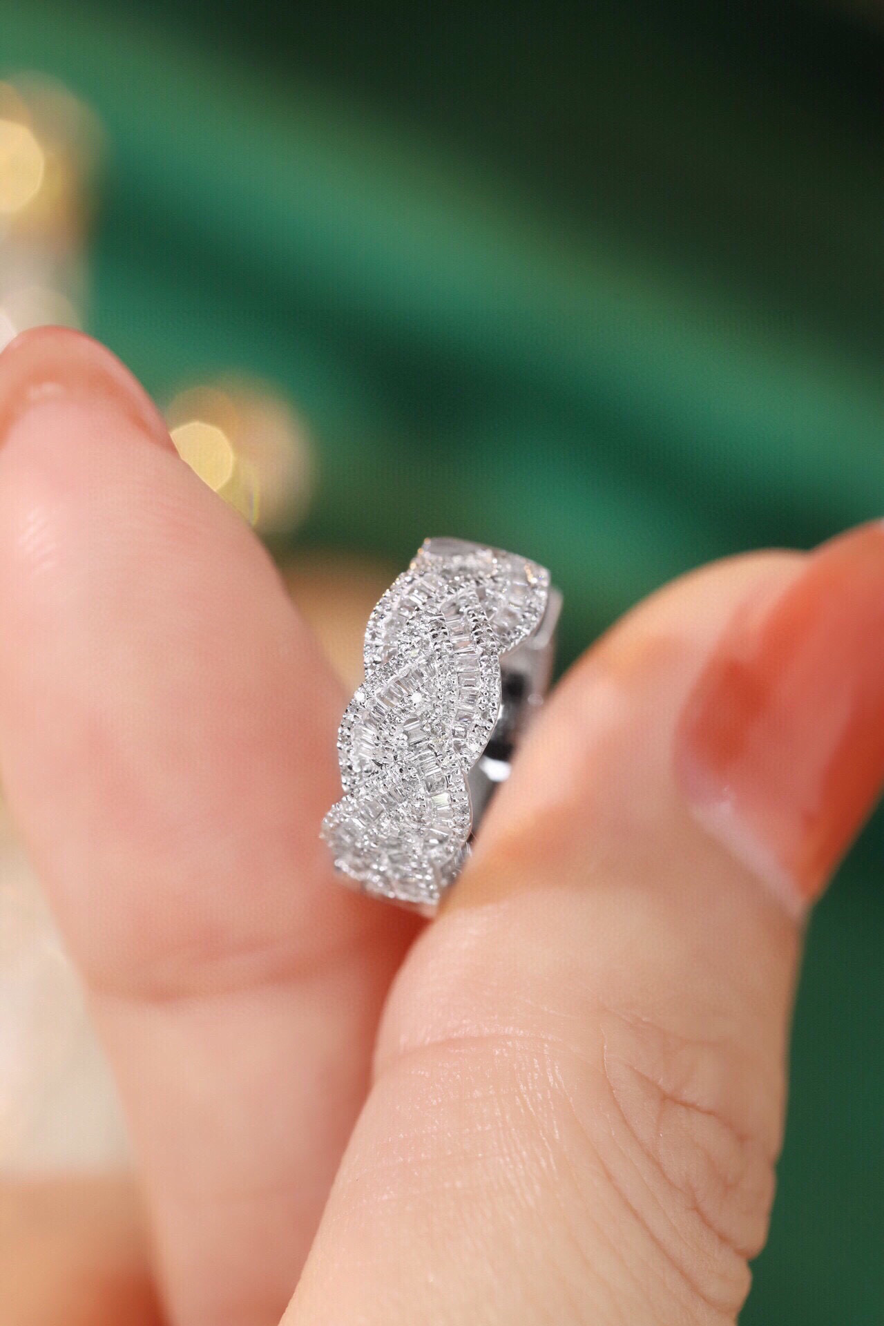 18k Gold Earrings Set with 0.56ct Natural Diamond