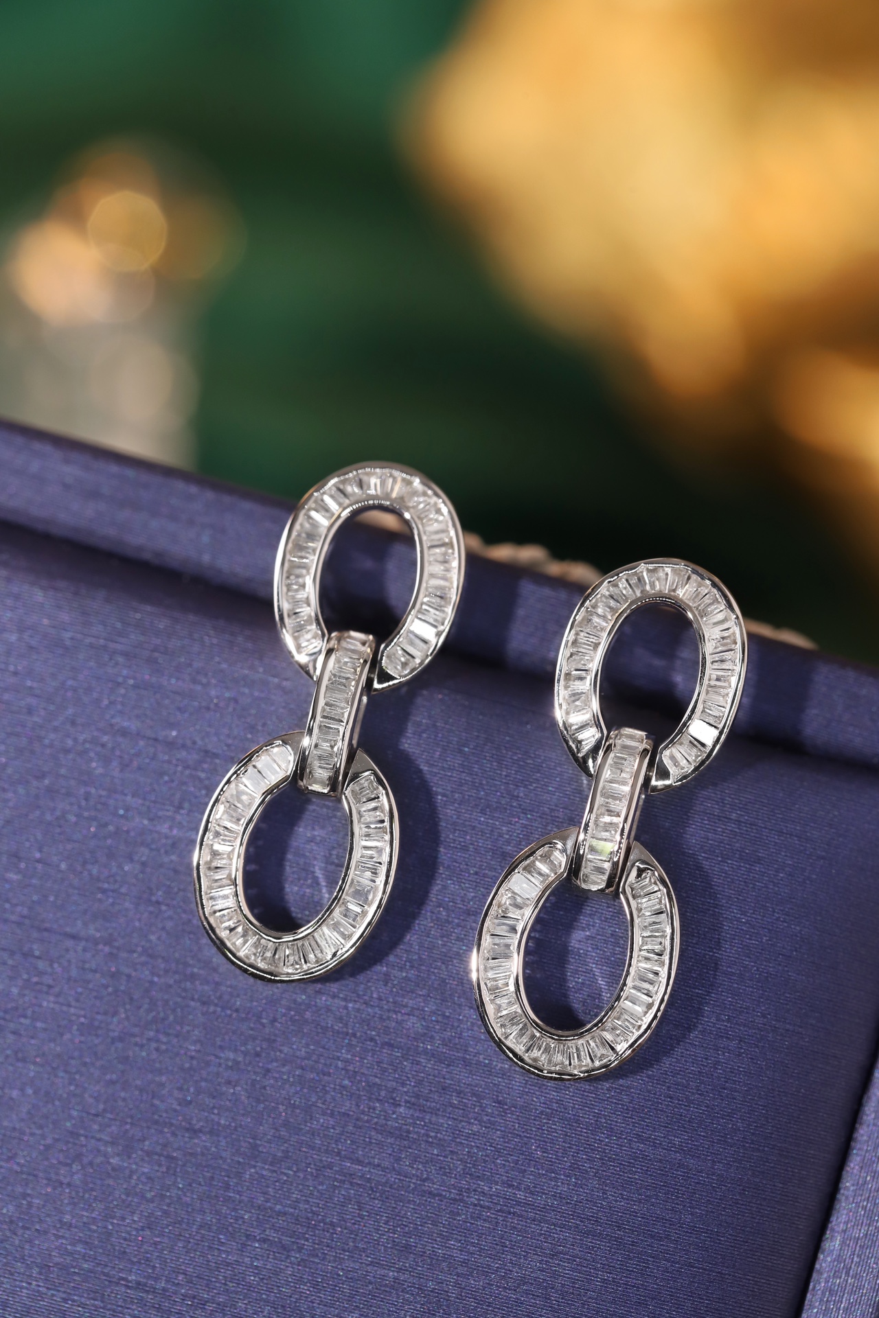 18k gold earrings set with 0.70ct natural diamond