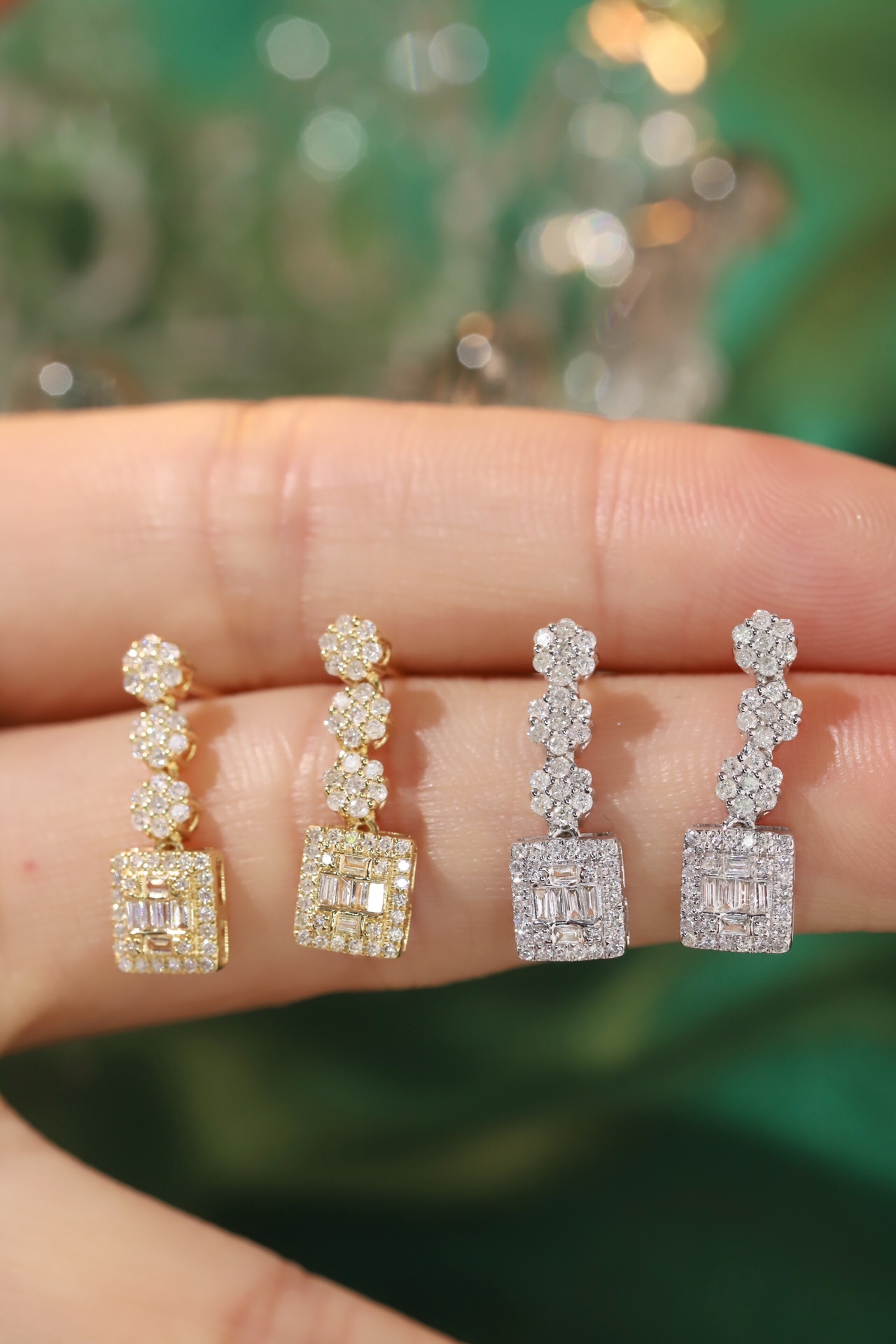 18k gold earrings set with 0.50ct natural diamond