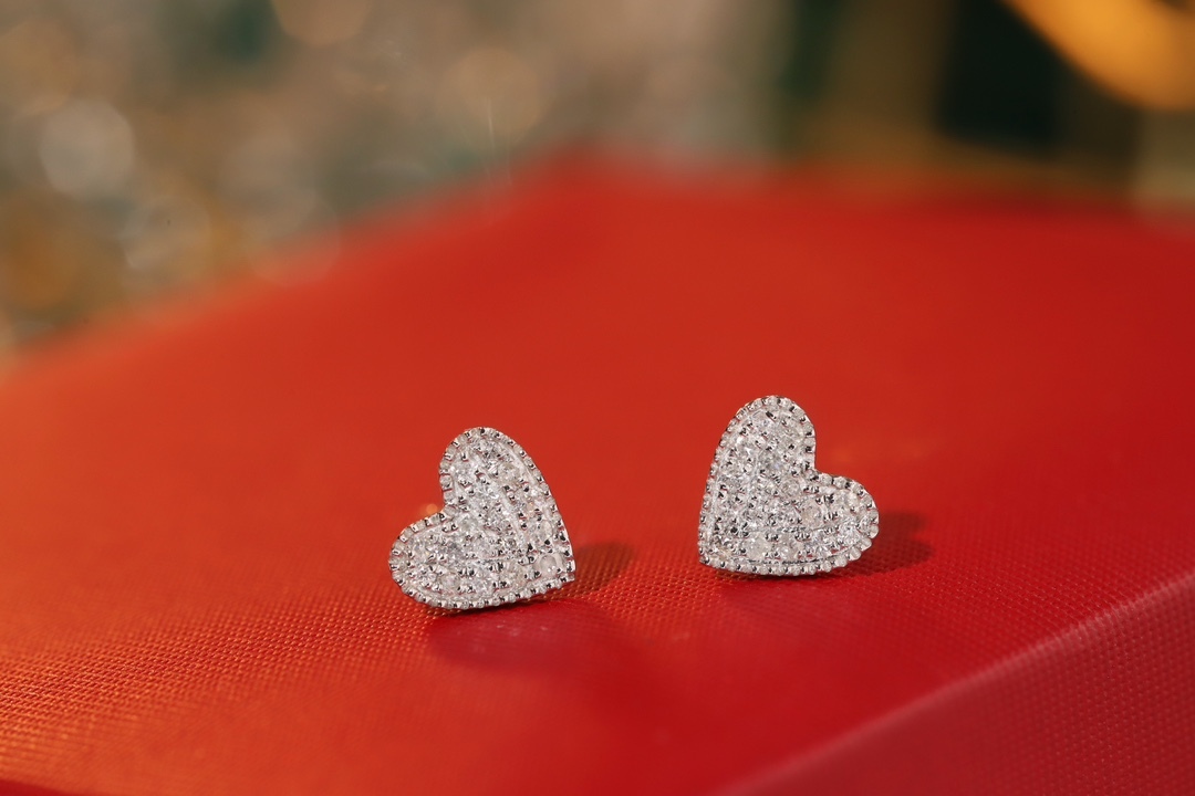 18k Gold Earrings in Heart Shape, Studded with 0.18ct Natural Diamonds