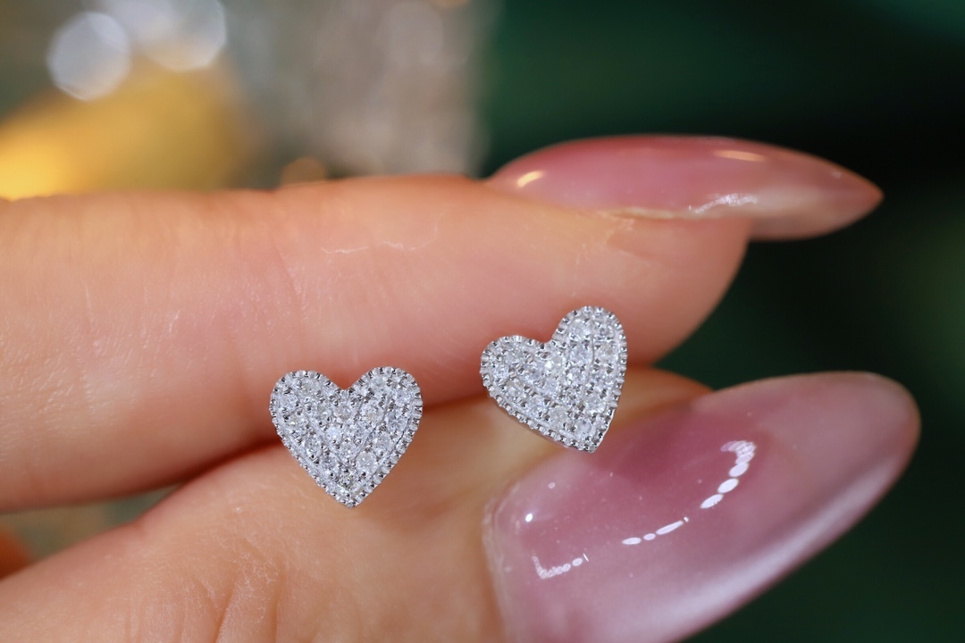 18k Gold Earrings in Heart Shape, Studded with 0.18ct Natural Diamonds