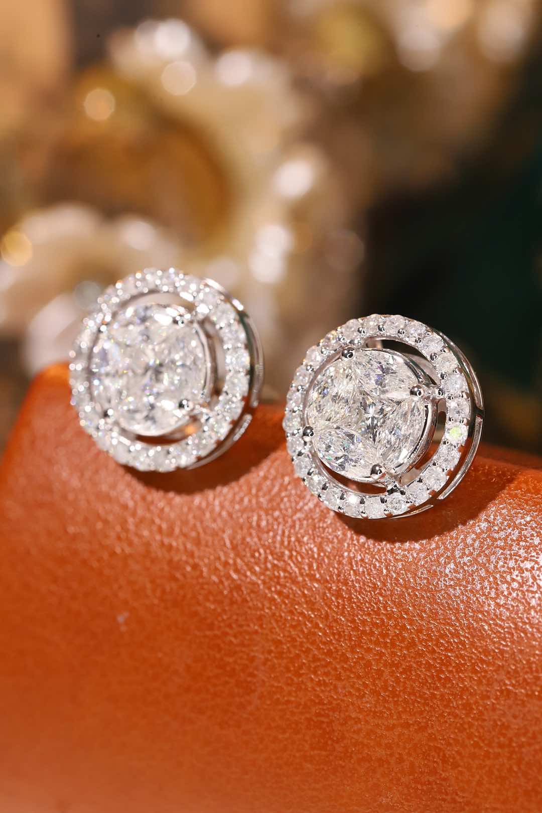 18k Gold Earrings Set with Marquise and Princess Cut Diamonds