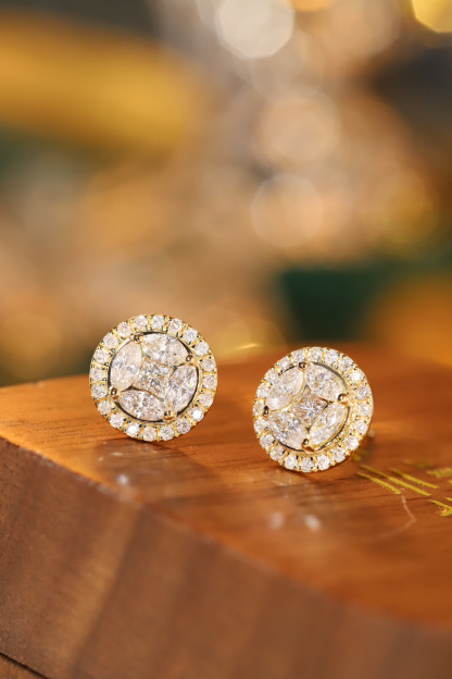 1.32ct 18k Gold Earrings Set with Marquise and Princess Cut Diamonds