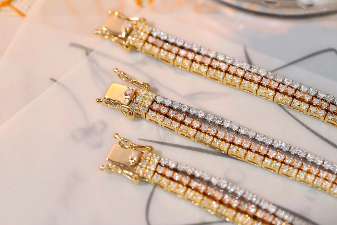 18k Gold Bracelet Set with Diamonds – Three-color Design, Inlaid with 2.50ct Natural Diamonds