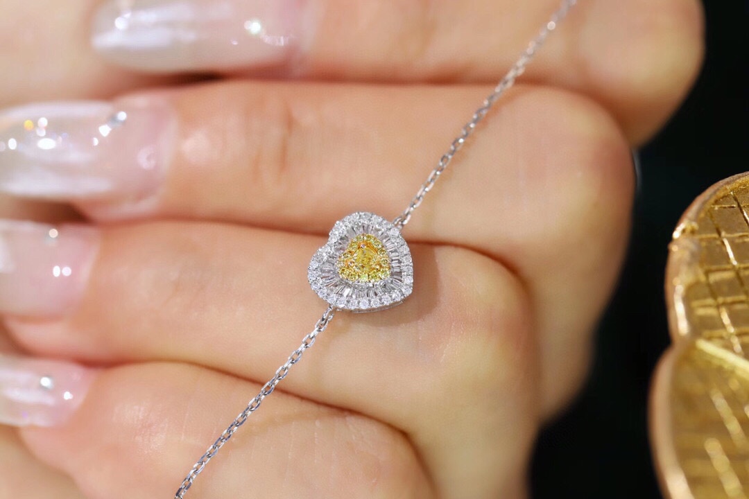 Love 18k Gold Bracelet with Yellow Diamond; the bracelet is set with 0.35ct natural diamond.