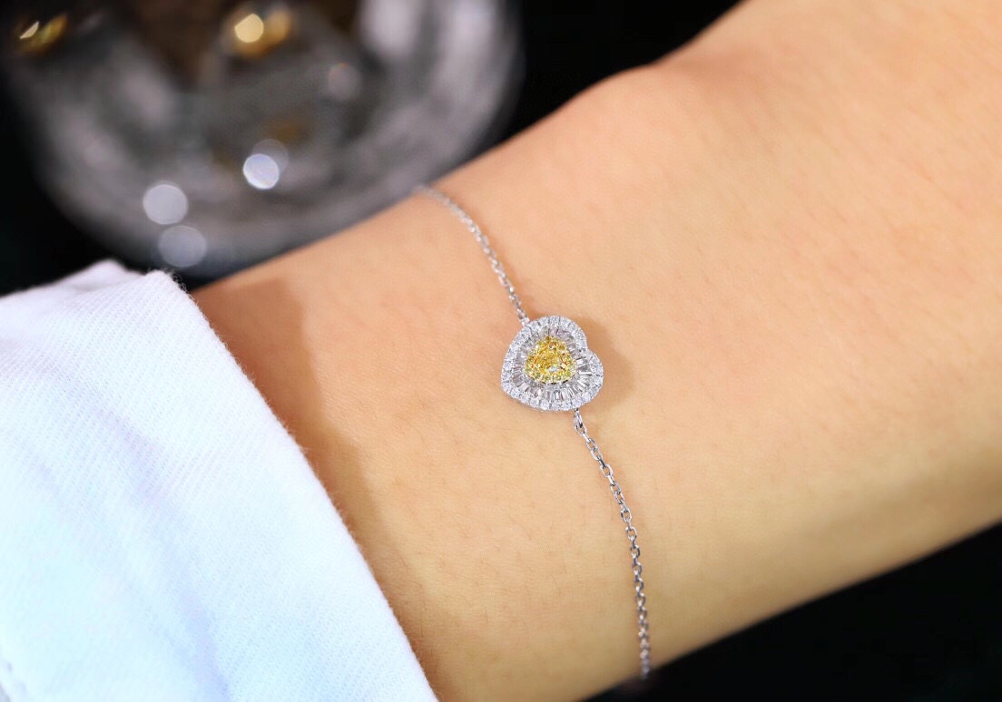 Love 18k Gold Bracelet with Yellow Diamond; the bracelet is set with 0.35ct natural diamond.