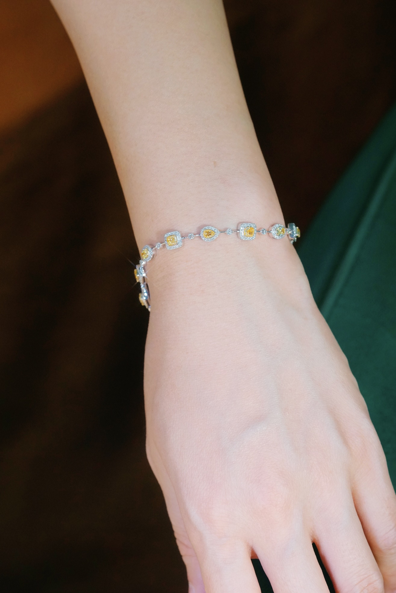 18k Gold Bracelet, Yellow Diamond Bracelet, Odd-Cut Diamonds, 1.65ct Yellow Diamond