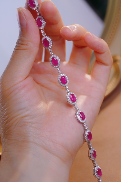 18k Gold Bracelet, Ruby Bracelet, Oval Ruby 6.00ct, Natural Diamond 1.90ct