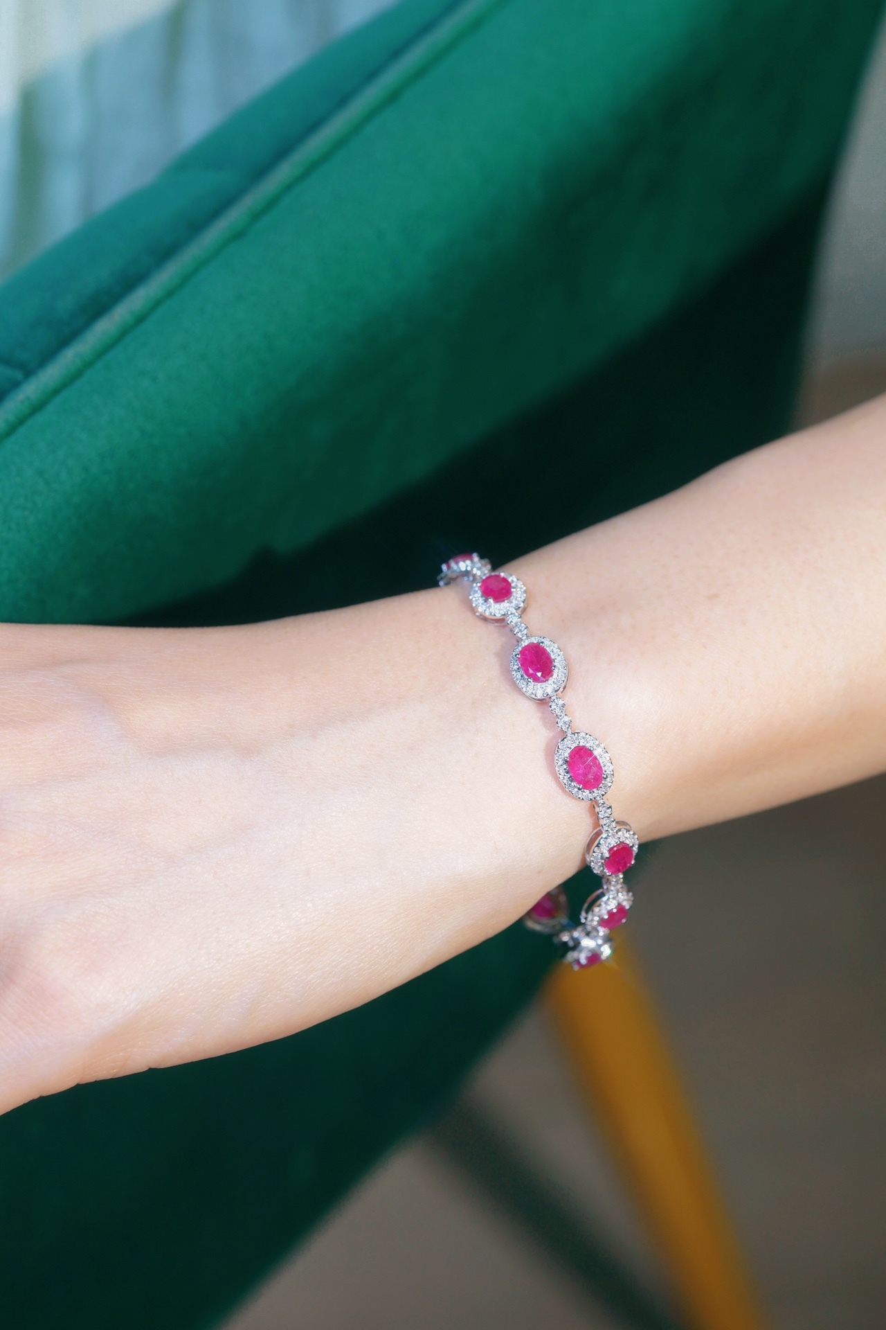 18k Gold Bracelet, Ruby Bracelet, Oval Ruby 6.00ct, Natural Diamond 1.90ct