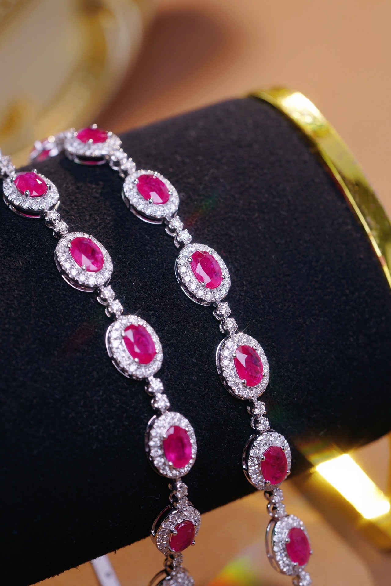 18k Gold Bracelet, Ruby Bracelet, Oval Ruby 6.00ct, Natural Diamond 1.90ct